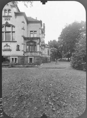 Dresden-Blasewitz, Goetheallee 55. Villa Weigang (1893-1895; M. G. Poscharsky). Teilansicht von Südwest