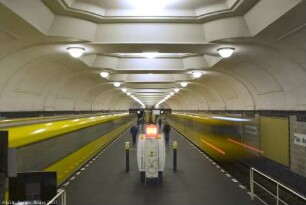 U-Bahnhof Platz der Luftbrücke; Berlin, Friedrichshain-Kreuzberg & Tempelhof-Schöneberg