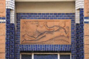 Terrakottareliefs — Naiade, Fisch und Stier