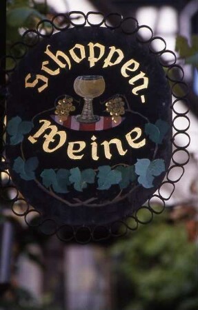 Rüdesheim am Rhein : Aufgenommen im Weinort Rüdesheim am Rhein, ca. 2001