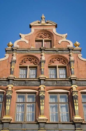 Belgien. West - Vlaanderen. Brugge. Typische Hausfassade auf der Steenstraat