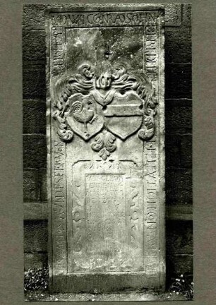 katholische Kirche. Grabstein des Edeln Ludwig Blarer, Sohn d. Vizedominus, +1647