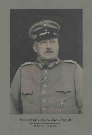 Graf Franz von Pfeil und Klein-Ellguth, Generalleutnant, Kommandeur der 27. Infanterie-Division in Uniform, Mütze mit Orden, Brustbild