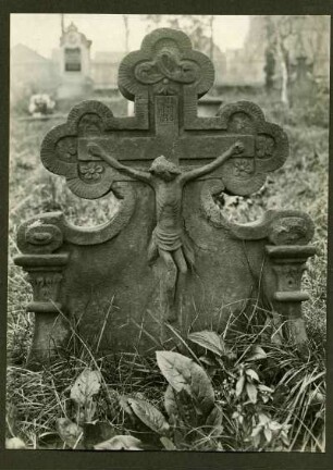 Friedhof. Grabkreuz, 18. Jh.