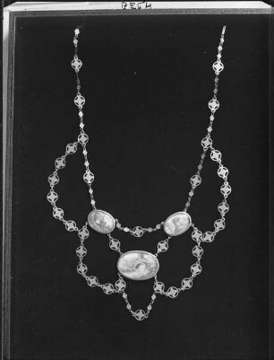 Collier mit Sepiamalerei