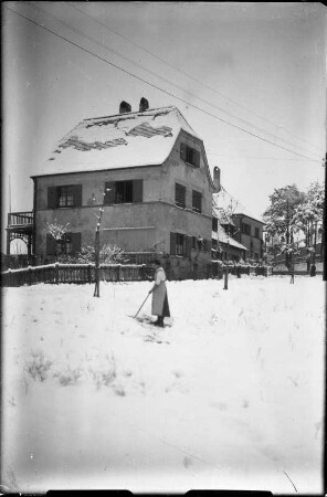 Dresden-Hellerau, Wohnhaus der Familie Stich am Kurzen Weg 1 im Winter