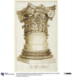 Basis und Kapitell einer korinthischen Säule