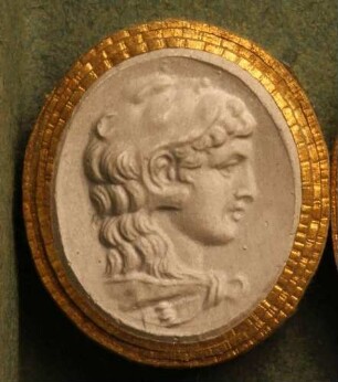 Profilkopf der Omphale, mit der Löwenhaut bekleidet (Daktyliothek, Erstes Mythologisches Tausend)