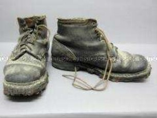 Lagerkleidung aus sowjetischer Kriegsgefangenschaft - Schuhe (Paar)