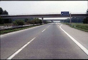 Hauptfahrbahn Ost (Heidelberg Richtung Frankfurt): Zufahrt auf AS Ladenburg