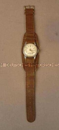 Armbanduhr mit Lederarmband
