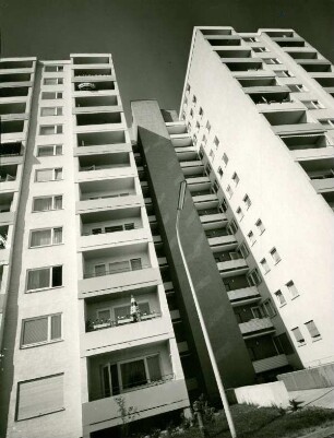Wohnhochhäuser, 1966