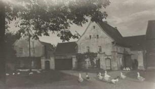 Hohenheida-Gottscheina, Dorfplatz : Hohenheida-Gottscheina. Dorfplatz. Ansicht mit Gehöften