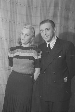 Aufnahmen aus dem literarischen Kabarett "Schall und Rauch" in Berlin, November 1946. Mit Lilli Schubert, Wolfgang E. Parge, A. W. Neubert u. a.