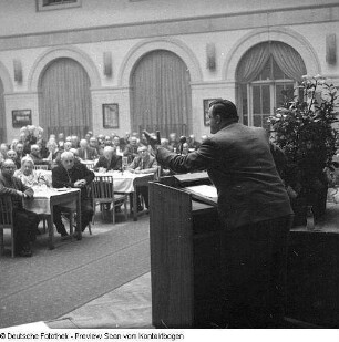 Arbeiterveteranen mit Bezirksleitung Genossen Krolikowski (1960.10.14); Akademie verdienter Parteiveteranen (1989.04.17)