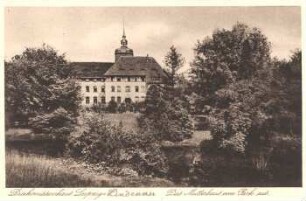 Diakonissenhaus Leipzig: das Mutterhaus vom Park aus