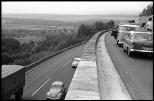 Aichelberg: Autobahn Albaufstieg, gestaffelte Fahrbahn