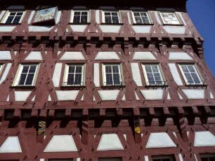 Stadtansicht - Rathaus von Süden über Traufseite (Fachwerk Jahr 1441) in Riegelbauweise mit hölzernen Nägeln
