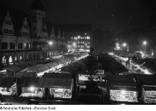 Nachtansicht Weihnachtsmarkt