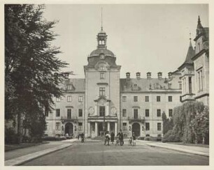 Bückeburg. Frontansicht des Schlosses Bückeburg, dem Stammsitz des Fürstenhauses Schaumburg-Lippe