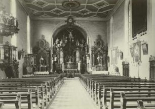 Triberg im Schwarzwald. Wallfahrtskirche Maria in der Tanne (1700/1705, 1983/1987 Sanierung). Kircheninneres. Blick Richtung Chor