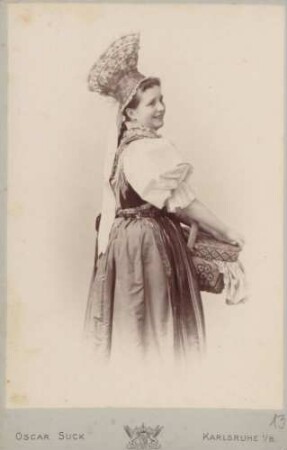 Rosa Dietz in badischer Tracht