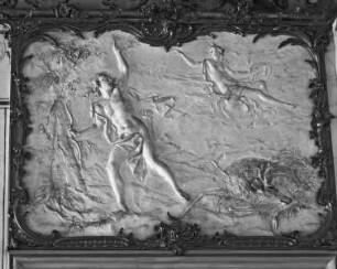 Innendekoration des Weißen Saales — Wanddekoration des Weißen Saales — Diana verwandelt Cyprassius in eine Zypresse