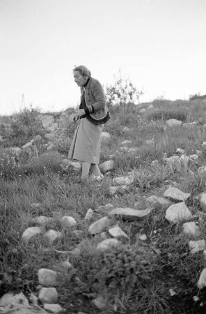 Tamara Silber bei einem Spaziergang, En Charod