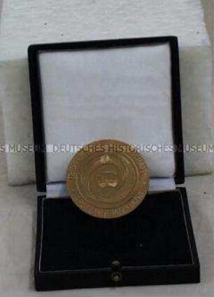 Medaille zum Treffen der Freundschaft, im Etui
