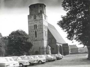 Kirche in Lübben : Bauwesen - Kirchen. Ort: Lubin / Lübben. Kirche am Marktplatz, 1945 zerstört