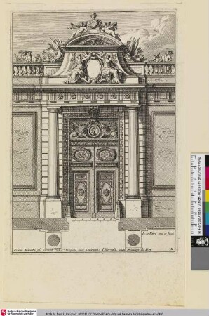 [Portal mit einer mit Löwen verzierten Tür; Porte cochére dont le couronnement est flanqué de trophées d'armes et de gens sur une terrasse]