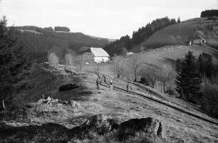 Gasthaus Rössle mit Bergsattel in Nessellachen