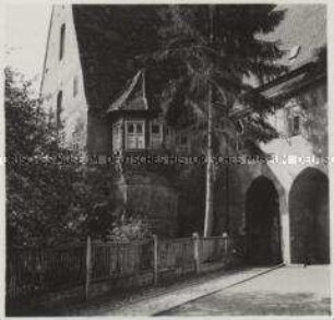 Nördlingen, Kirche St. Salvator, Erker am Pfarrhaus