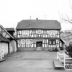 Fachwerkwohnhaus; Ortenberg, Brunnenstraße 11