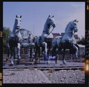 Quadriga vor Lokschuppen I