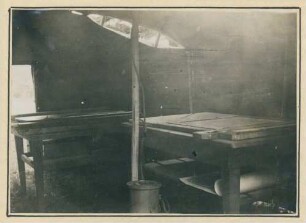 Foto der Innenansicht eines Zeltes eines beweglichen Lichtmesstrupps