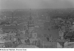 Blick vom Neuen Rathaus in Richtung Thomaskirche