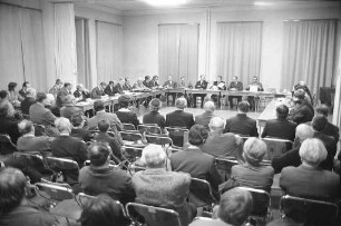 Erste öffentliche Sitzung des neu gebildeten Durlacher Bezirksbeirats im Rathaus Durlach