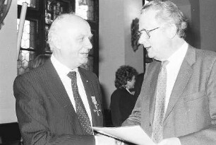 Freiburg im Breisgau: Gerhard von Hinrichs erhält das Bundesverdienstkreuz