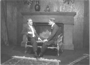 Der Herr seines Herzens. Schauspiel in drei Akten von Paul Raynal (deutsch von Stephan Hock). Staatsschauspiel Dresden, Dresdner Erstaufführung 08.09.1927 : Felix Steinböck als Simon und Adolf Wohlbrück als Henry