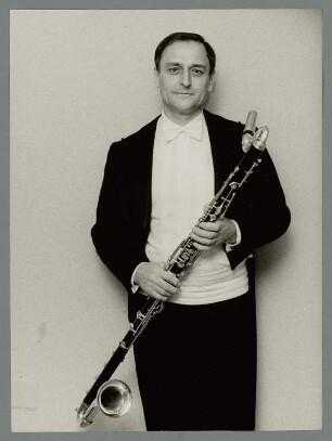 Gunther Schevel : Portrait des Musikers Gunther Schevel, Mitglied der Dresdner Philharmonie, im Kulturpalast Dresden