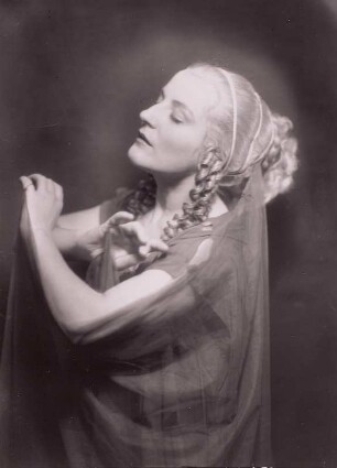 Christel Goltz als Daphne in der gleichnamigen Oper von Richard Strauss. Staatsoper Dresden