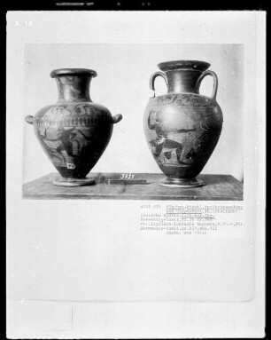 italisch-ionische Hydria und italisch-ionischer Becher