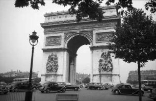 Paris: Arc de Triomphe, nahe