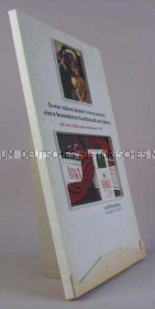 Werbeaufsteller für "Atika"-Zigaretten