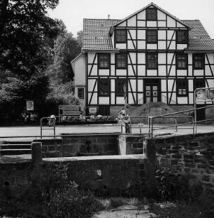 ehem. Waschplatz; Großalmerode, Hauptstraße, Gelster, Auf der Insel (L 3239)