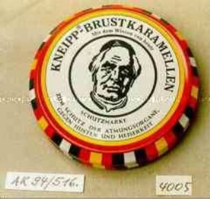 Blechdose für "KNEIPP-BRUSTKARAMELLEN Mit dem Wissen von heute SCHUTZMARKE ZUM SCHUTZ DER ATMUNGSORGANE, GEGEN HUSTEN UND HEISERKEIT."