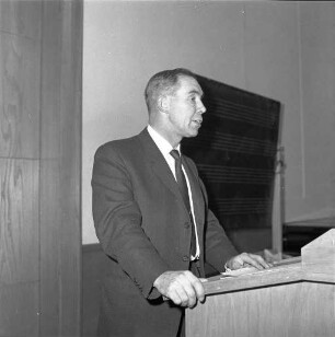 Vortrag des britischen Generalkonsuls Kenneth John Simpson vor der Industrie- und Handelskammer Karlsruhe.