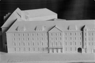 Modellentwurf des sorbischen Hauses. : Modelowy naćisk Serbskeho domu