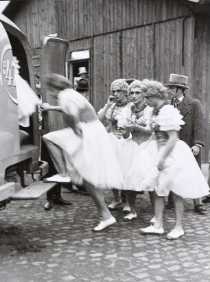 Karneval in Köln (Männertanzgruppe)